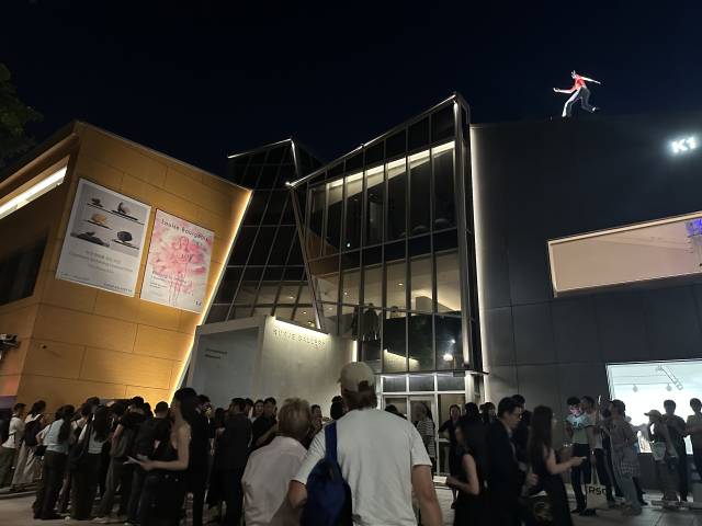 '삼청 나잇'이 열리고 있는 국제갤러리 입구. 김은영 기자 key66@