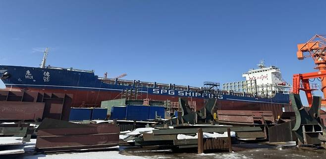 다음 달 제주항~중국 칭다오항을 운항하는 7500톤급 화물선 전경.