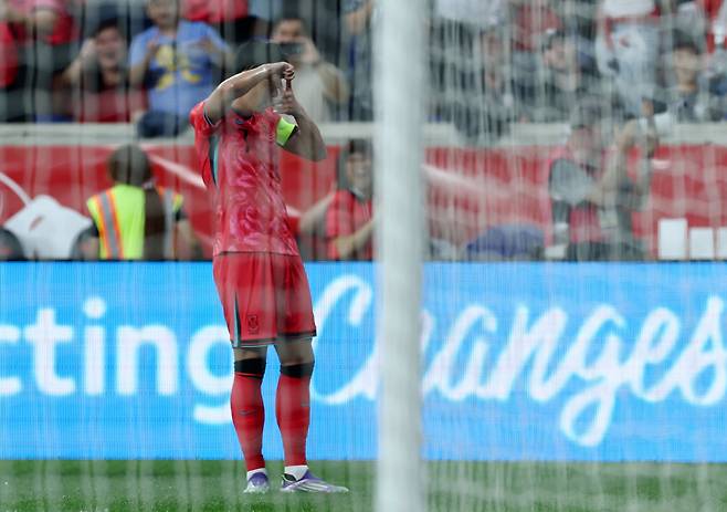 골 넣은 손흥민

    (해리슨[미국 뉴저지주]=연합뉴스) 윤동진 기자 = 6일(현지시간) 미국 뉴저지주 해리슨 스포츠일러스트레이티드 스타디움에서 열린 한국 대 미국 친선경기에서 한국 손흥민이 골을 넣은 후 기뻐하고 있다. 2025.9.7