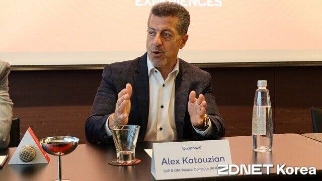 2023년 알렉스 카투지안 퀄컴 본부장은 ”파운드리 이전에 고려할 요소가 여전히 많다”고 설명했다. (사진=지디넷코리아)