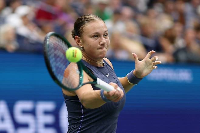 7일 아리나 사발렌카와 US오픈 결승을 치르고 있는 어맨다 아니시모바/로이터 연합뉴스