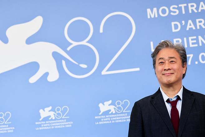 <yonhap photo-8139="">박찬욱 감독 (사진=REUTERS/연합뉴스)</yonhap>