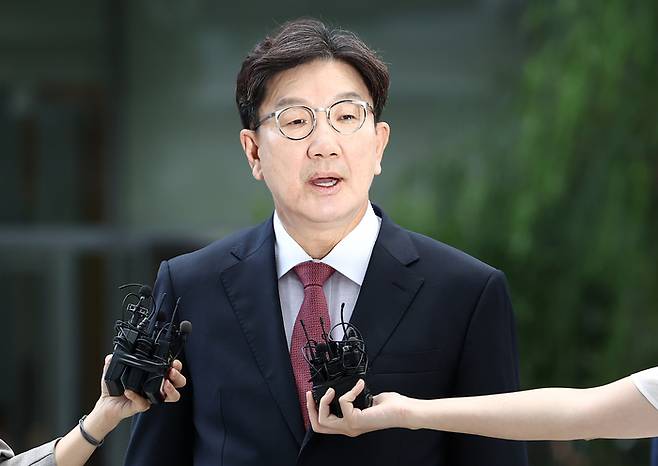 ‘통일교 부정 청탁 의혹’ 김건희 특검 출석하는 권성동 [사진 뉴스1]