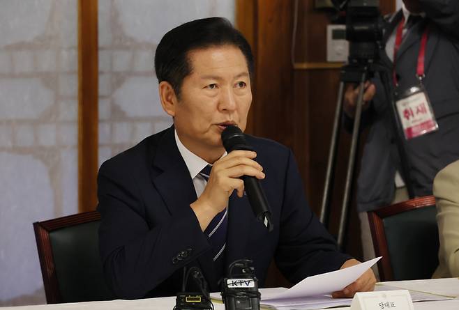 더불어민주당 정청래 대표가 7일 서울 종로구 총리공관에서 열린 고위당정협의회에서 발언하고 있다. [사진 = 연합뉴스]