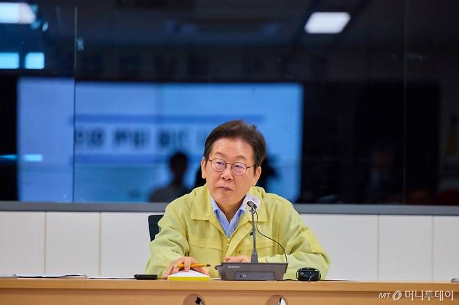 (서울=뉴스1) 허경 기자 = 이재명 대통령이 30일 강원 강릉시청 재난안전상황실에서 가뭄 대책 회의를 주재하고 있다. 대통령실 제공. 재판매 및 DB 금지) 2025.8.30/뉴스1 Copyright (C) 뉴스1. All rights reserved. 무단 전재 및 재배포, AI학습 이용 금지.