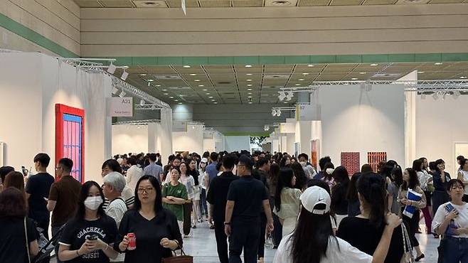 [사진=박현주 미술전문기자]3~6일까지 열린 프리즈 서울 전경. *재판매 및 DB 금지