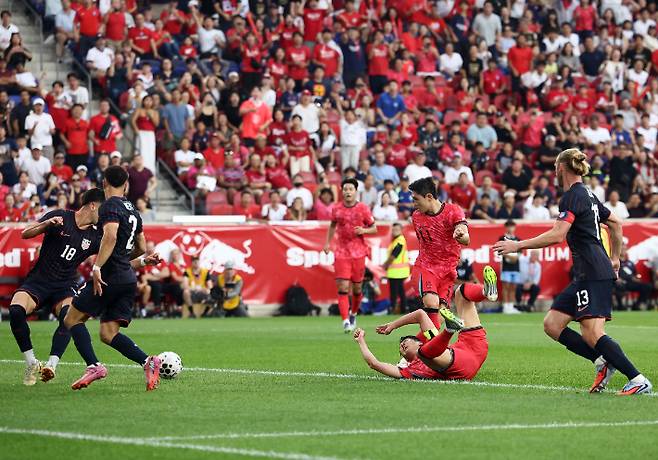 추가골 넣는 이동경. 연합뉴스