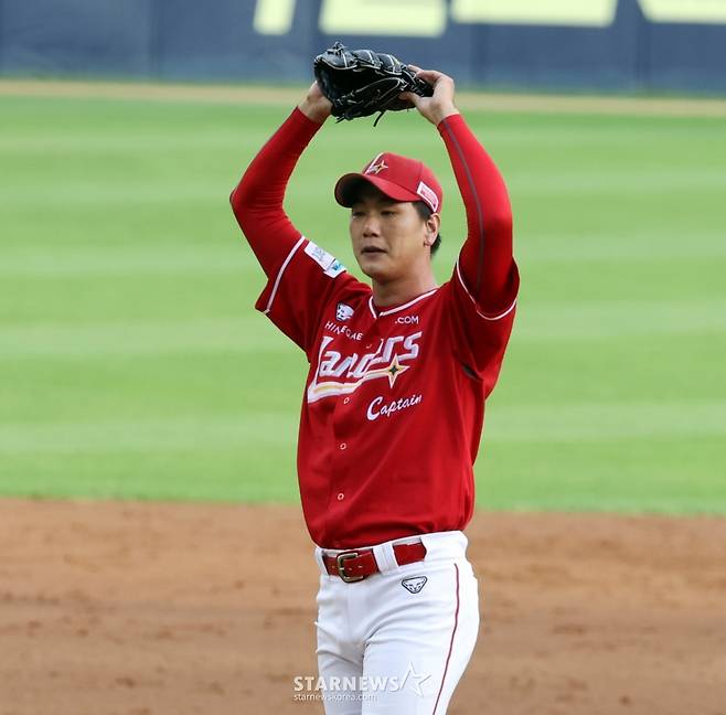 [한번에쓱]이숭용 감독 축하 '박해민 삼진잡으려 2000K 완성' 김광현