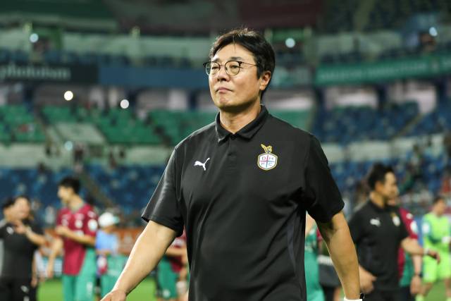 황선홍 대전하나시티즌 감독. 대전하나 제공