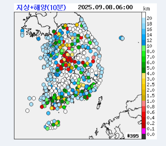 8일 오전 6시 현재 전국에 내려진 안개경보가 주로 경북내륙, 충북내륙에 집중되어 있다. 붉은 곳은 가시거리 200m 이내다. 기상청 날씨누리 제공.
