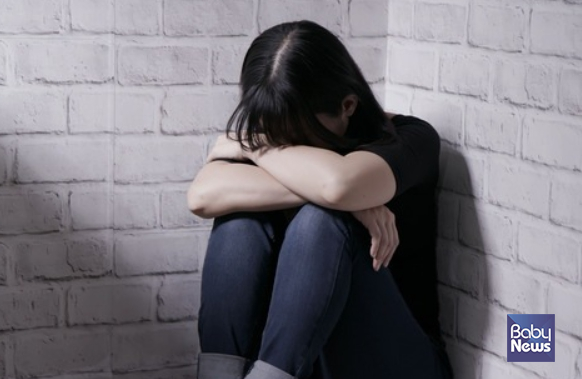 최근 5년간 초·중·고교에서 발생한 학교폭력 건수가 2배 이상 증가한 것으로 나타났다. 같은 기간 학교폭력대책심의위원회(학폭위)로 회부된 학폭 건수는 3배 넘게 폭증했다. ⓒ베이비뉴스