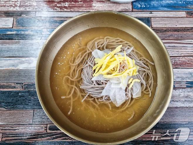 제주 메밀밭에가시리 메밀 동치미 냉면.(박승흡 전태일재단 이사장 제공)