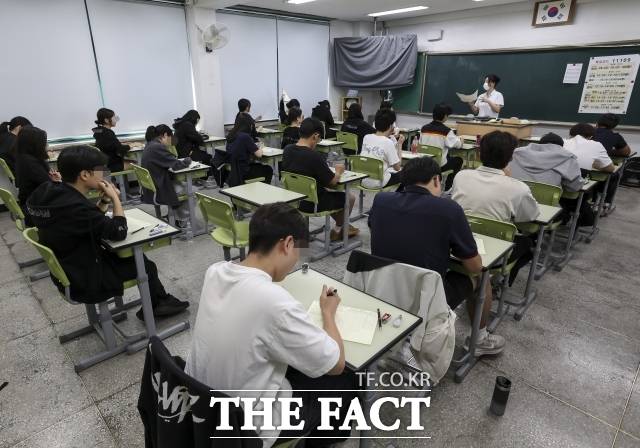 한국교육과정평가원(평가원)은 8일 수능 응시원서 접수 결과를 발표했다. 사진은 서울의 한 고등학교./더팩트 DB