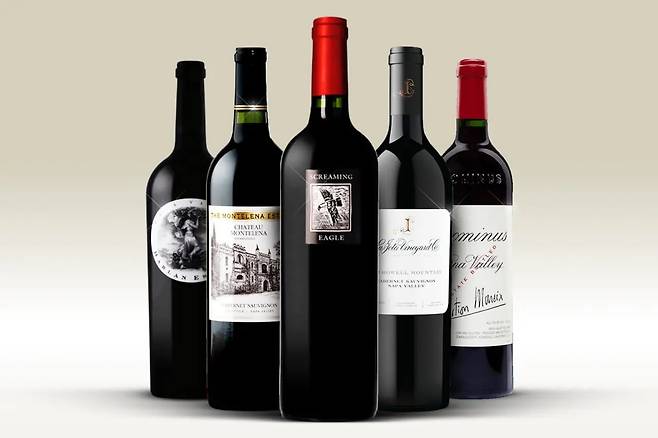 스크리밍 이글(가운데), 할란에스테이트(가장 왼쪽) 등 캘리포니아를 대표하는 유명 와인들. /조선DB