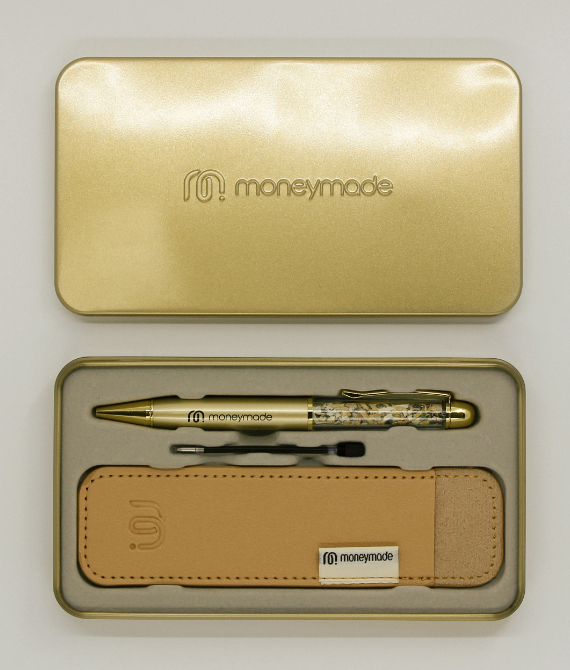 황금볼펜과 사은품 하우스노트 이미지. [조폐공사]