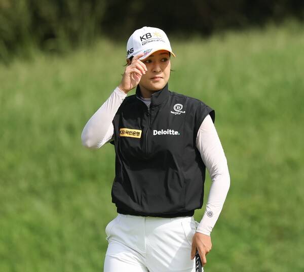 2025년 한국여자프로골프(KLPGA) 투어 메이저 대회 KB금융 스타챔피언십에 출전한 전인지 프로가 최종라운드에서 경기하는 모습이다. 사진제공=KLPGA