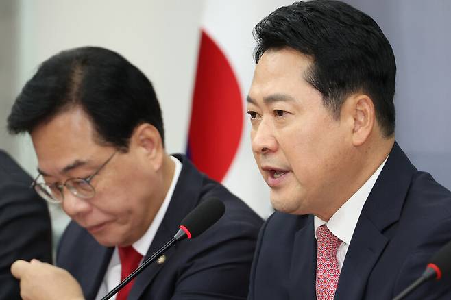 장동혁 국민의힘 대표가 8일 서울 여의도 국회에서 열린 최고위원회의에서 발언하고 있다. 연합뉴스