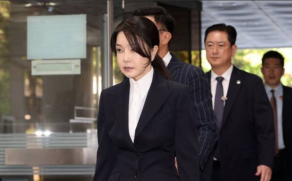 법원 출석하는 김건희. 연합뉴스