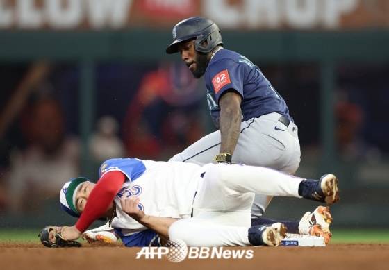 애틀랜타 브레이브스 내야수 김하성(아래). /AFPBBNews=뉴스1