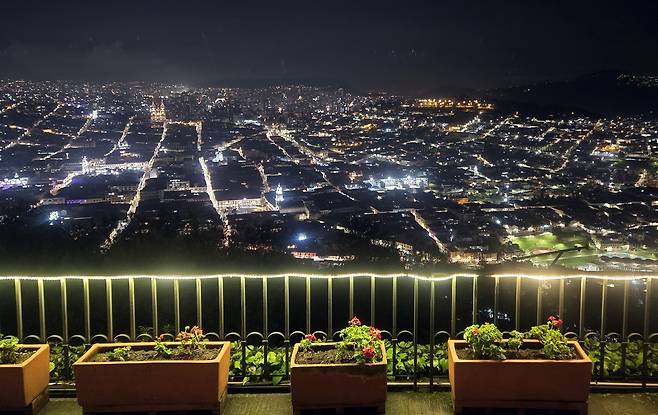 에콰도르 수도 키토 야경 [촬영 이재림 특파원]