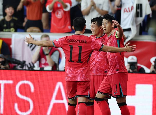 6일(현지시간) 미국 뉴저지주 해리슨 스포츠일러스트레이티드 스타디움에서 열린 한국 대 미국 친선경기에서 한국 손흥민이 골을 넣은 후 기뻐하고 있다. 사진=연합뉴스