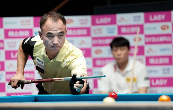 8일 경기도 고양시 고양 킨텍스 PBA 스타디움'에서 열린 2025-26시즌 4차투어 'SY 베리테옴므 PBA-LPBA 챔피언십' 우승을 차지한 이승진이 기뻐하고 있다. /사진=PBA