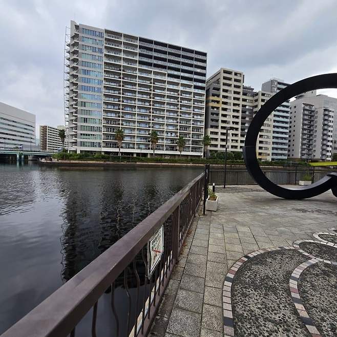 3fb8c32fffd711ab6fb8d38a4486766d43671648c8663592666be222541174f0fcae4111abf9beb29fc7e325eed1