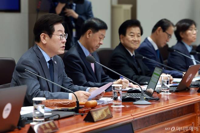[서울=뉴시스] 고범준 기자 = 이재명 대통령이 9일 서울 용산 대통령실 청사에서 열린 제41회 국무회의에서 발언하고 있다. 2025.09.09. bjko@newsis.com /사진=고범준