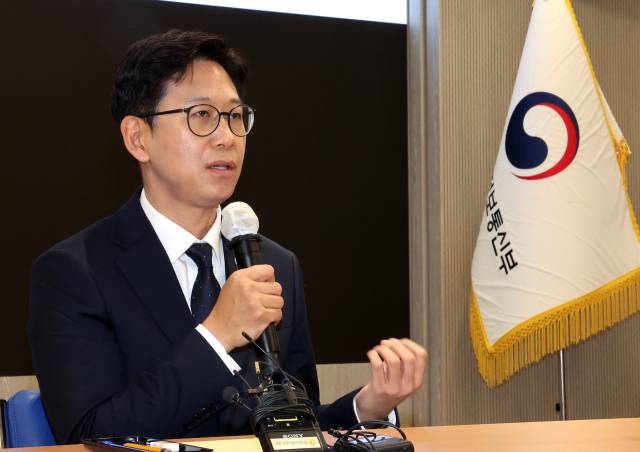 배경훈 과학기술정보통신부 장관이 7월 17일 정부세종청사 과기정통부 대강당에서 열린 취임식에서 직원들의 질문에 답하고 있다. 연합뉴스