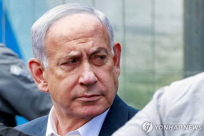 8일(현지시간) 예루살렘 테러 현장 찾은 네타냐후 총리 [AFP 연합뉴스. 재판매 및 DB 금지]