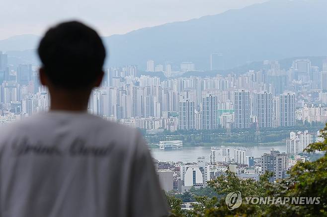 서울 남산에서 바라본 서울 시내 아파트 단지. [연합뉴스 자료사진]