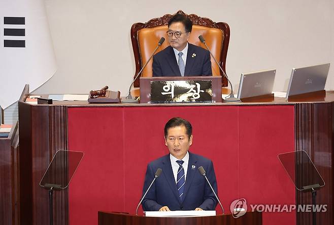 국회 교섭단체 연설하는 정청래 대표 (서울=연합뉴스) 박동주 기자 = 더불어민주당 정청래 대표가 9일 서울 여의도 국회 본회의에서 교섭단체 대표 연설을 하고 있다. 2025.9.9 pdj6635@yna.co.kr