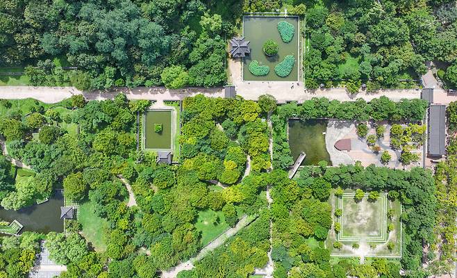 ▲ 인천상륙작전을 앞둔 1950년 9월10일 미군 폭격 이전까지 월미도 원주민 마을이 있었던 월미공원 전통정원. /이재민 기자 leejm@incheonilbo.com