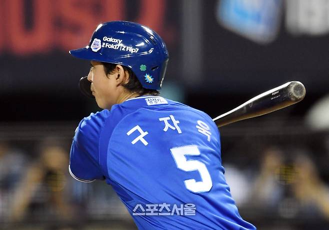삼성 구자욱이 잠실구장에서 열린 2025 KBO리그 두과 경기에서 2타점 2루타를 터뜨리고 있다. 잠실 | 박진업 기자 upandup@sportsseoul.com