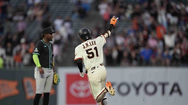 샌프란시스코 자이언츠 이정후가 이틀 연속 팀 승리에 결정적인 연결 고리 역할을 했다. 사진=MLB.TV 캡처