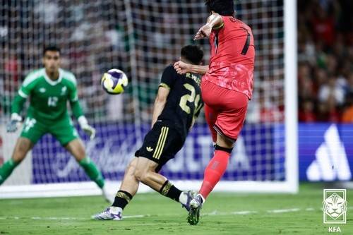 ▲ 10일(한국시간) 미국 테네시주 내슈빌의 지오디스파크에서 열린 멕시코와의 친선경기에서 후반 20분 손흥민이 슛을 하고 있다.&nbsp;[대한축구협회 제공. 재판매 및 DB 금지]