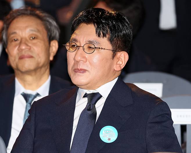 Bang Si-hyuk, founder and chairman of K-pop powerhouse Hybe, attends a ceremony marking the 80th anniversary of Korea's liberation from Japan's 1910-45 colonial rule in central Seoul, on Aug. 15. (Newsis)