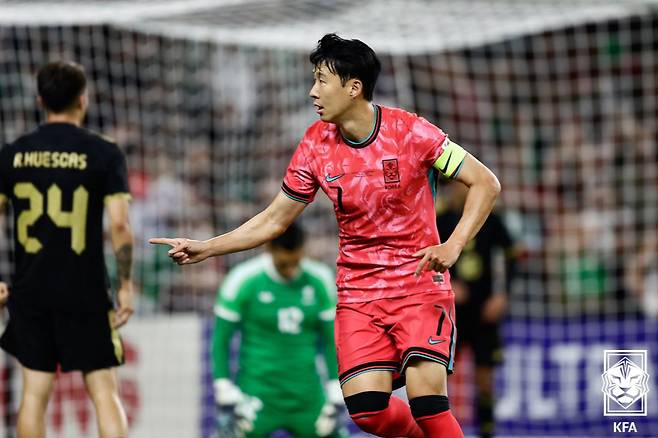 대한민국 축구 국가대표팀 주장 손흥민이 10일(한국시간) 미국 테네시 내슈빌 지오디스 파크에서 열린 멕시코와의 평가전에서 골을 넣은 뒤 세리머니 중인 모습. /사진=대한축구협회(KFA)