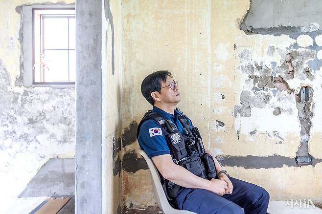 이태원 참사 당시 지원 출동을 나갔던 27년 차 정준 경찰관. ⓒ시사IN 박미소