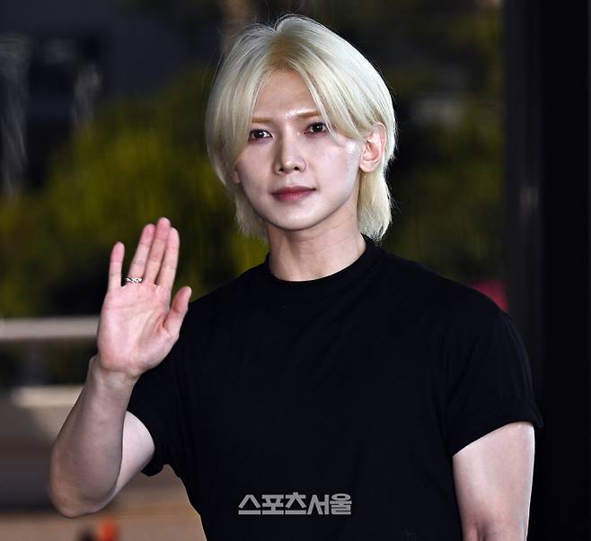 여상이 팬들에게 인사하고 있다. 이주상기자 rainbow@sportsseoul.com