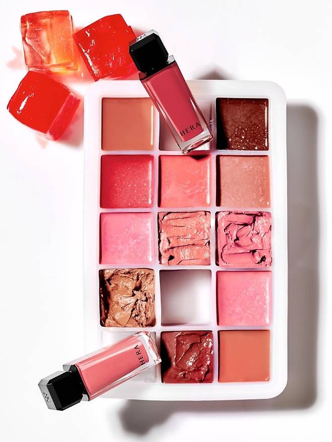 '헤라'의 대표 색조 브랜드 센슈얼 누드 글로스 제품 이미지. 헤라 홈페이지 갈무리