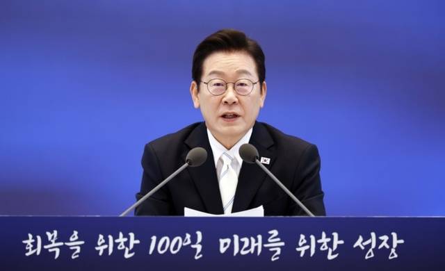 ▲ 이재명 대통령이 11일 청와대 영빈관에서 열린 취임 100일 기자회견 ‘회복을 위한 100일, 미래를 위한 성장’에서 발언하고 있다. 2025.9.11 [대통령실통신사진기자단]