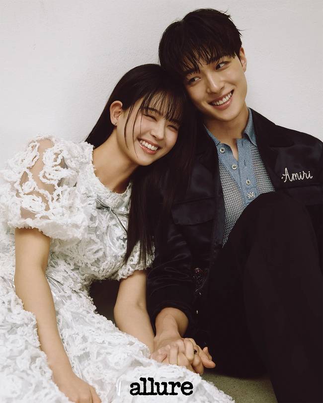 얼루어 코리아 제공