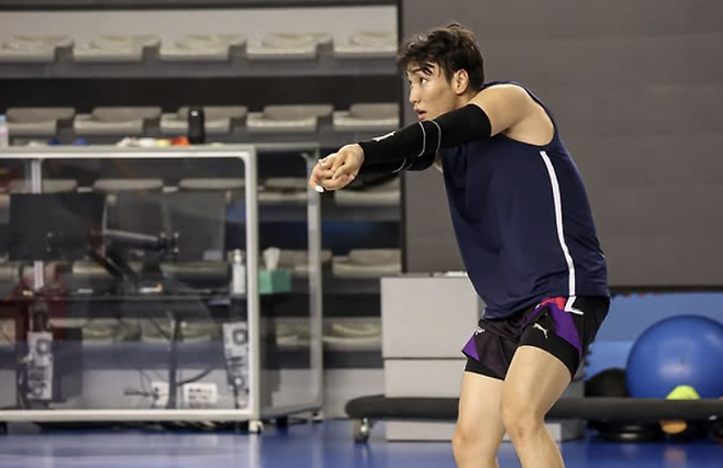 훈련하는 바야르사이한. 현대캐피탈 SNS 캡처