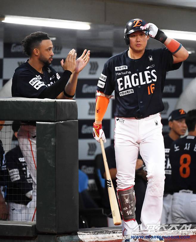 10일 부산 사직구장에서 열린 롯데 자이언츠와 한화 이글스의 경기. 한화 하주석이 숨을 고르고 있다. 부산=박재만 기자 pjm@sportschosun.com/2025.09.10/