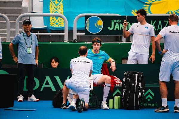 고관절 부상을 당한 듯한 부블릭 / 대한테니스협회