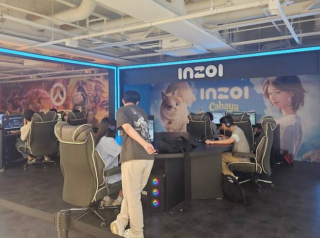 Visitors try out Krafton's Inzoi during the Game Culture Festival on Sept. 7. (Lee Yoon-seo/The Korea Herald)