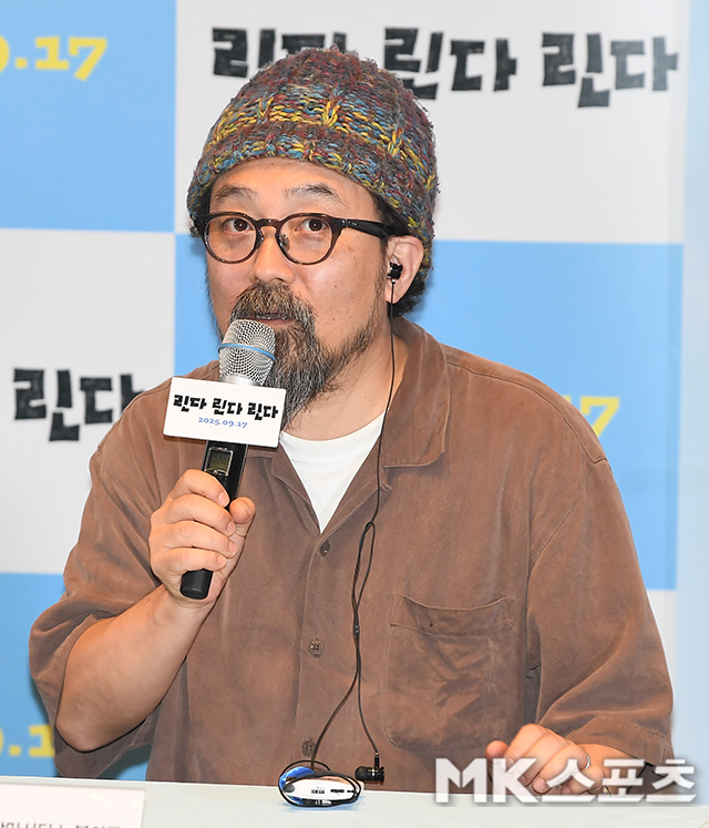 12일 오후 서울 강남구 메가박스 코엑스에서 20주년을 기념해 4K 리마스터링으로 재개봉하는 ‘린다 린다 린다’의 언론/배급 시사회 및 기자간담회가 열렸다. 자리에는 배우 배두나를 비롯해, 마에다 아키, 카시이 유우, 세키네 시오리, 그리고 야마시타 노부히로 감독이 참석했다. / 사진 = 천정환 기자