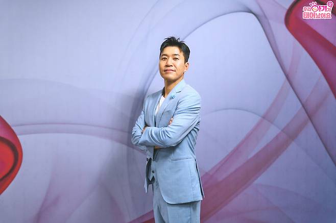 [서울=뉴시스] 방송인 김종민이 오는 16일 첫 방송하는 TV조선 예능 프로그램 '우리 아기가 또 태어났어요" MC를 맡았다. (사진=TV조선 '우리 아기가 또 태어났어요' 제공) 2025.09.12. photo@newsis.com *재판매 및 DB 금지