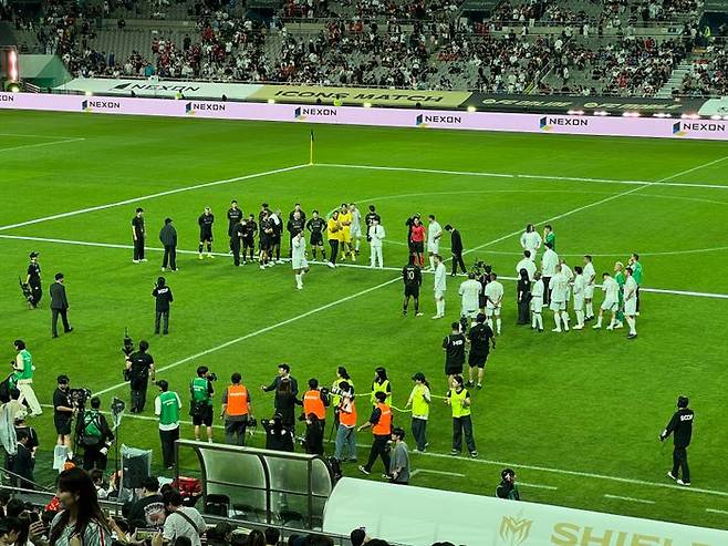 넥슨이 13일 서울월드컵경기장에서 축구 경기 '2025 아이콘매치: 창의 귀환, 반격의 시작'을 개최했다.ⓒ데일리안 이주은 기자